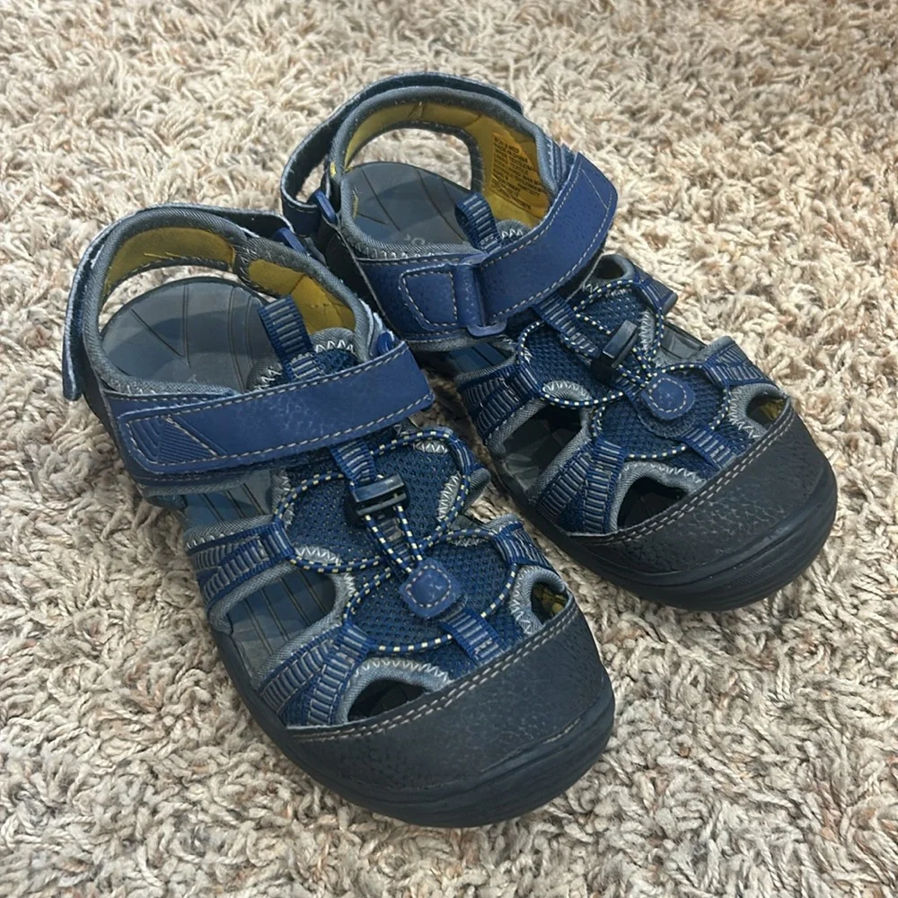 Sonoma sport sandals